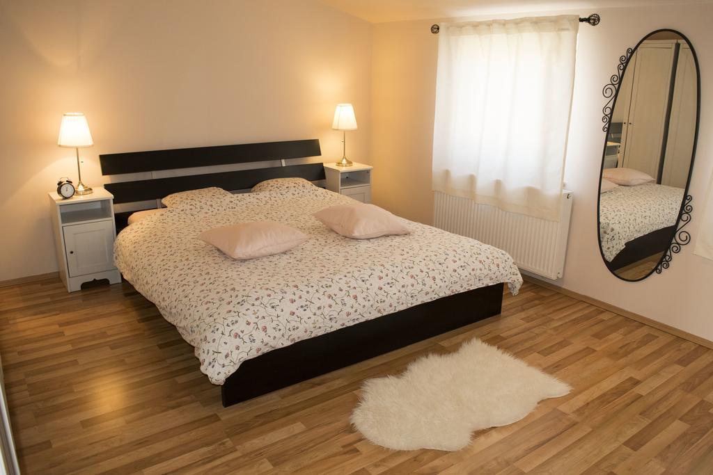 Jimmy Apartments Пула Экстерьер фото